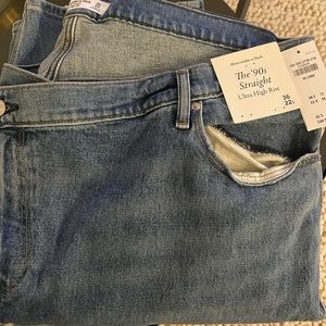 Brand New Abercrombie & Fitch Ultra High Rise 90s Straight Jean